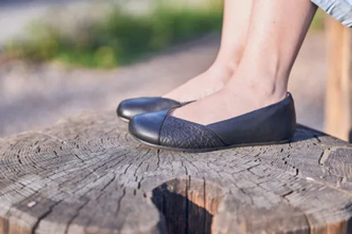Barefoot Shoes - Xero - PHOENIX: Leather Dress Flat - WOMEN - Black