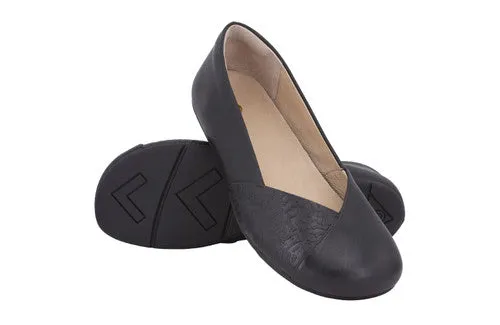 Barefoot Shoes - Xero - PHOENIX: Leather Dress Flat - WOMEN - Black