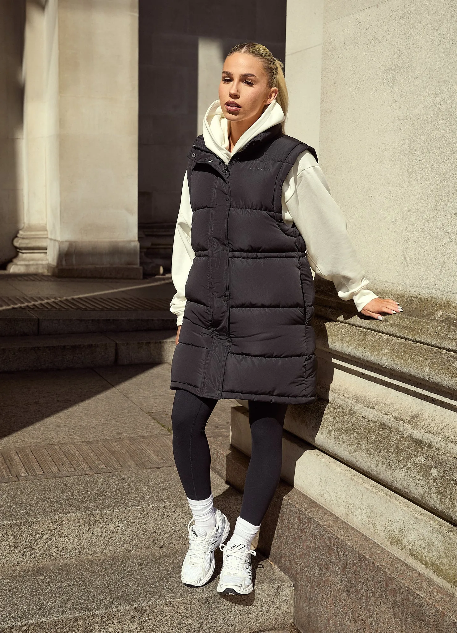 Gym King Longline Gilet - Black
