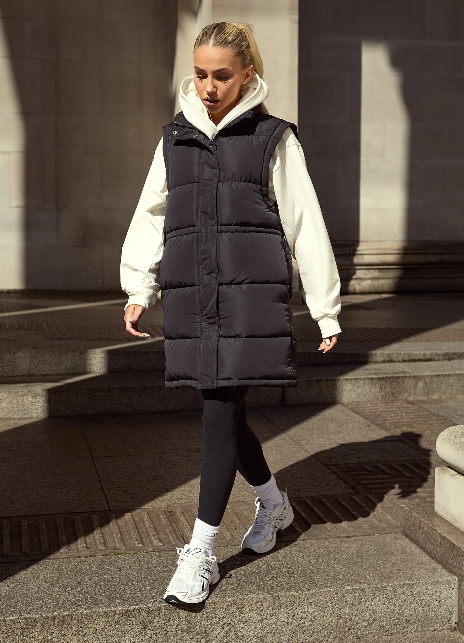 Gym King Longline Gilet - Black
